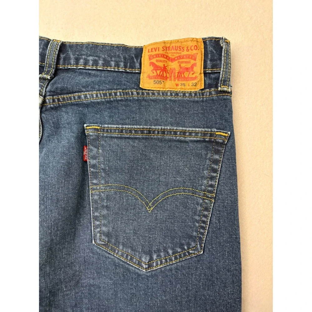 Levis 505 Regular Fit Jeans Mens 35x32 Dark Wash Blue Straight Leg Denim